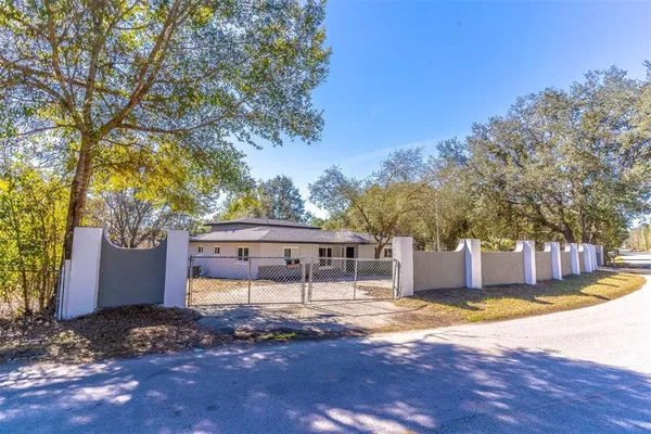 $3,200 | 16880 Southeast 63rd Lane, Ocklawaha, FL 32179