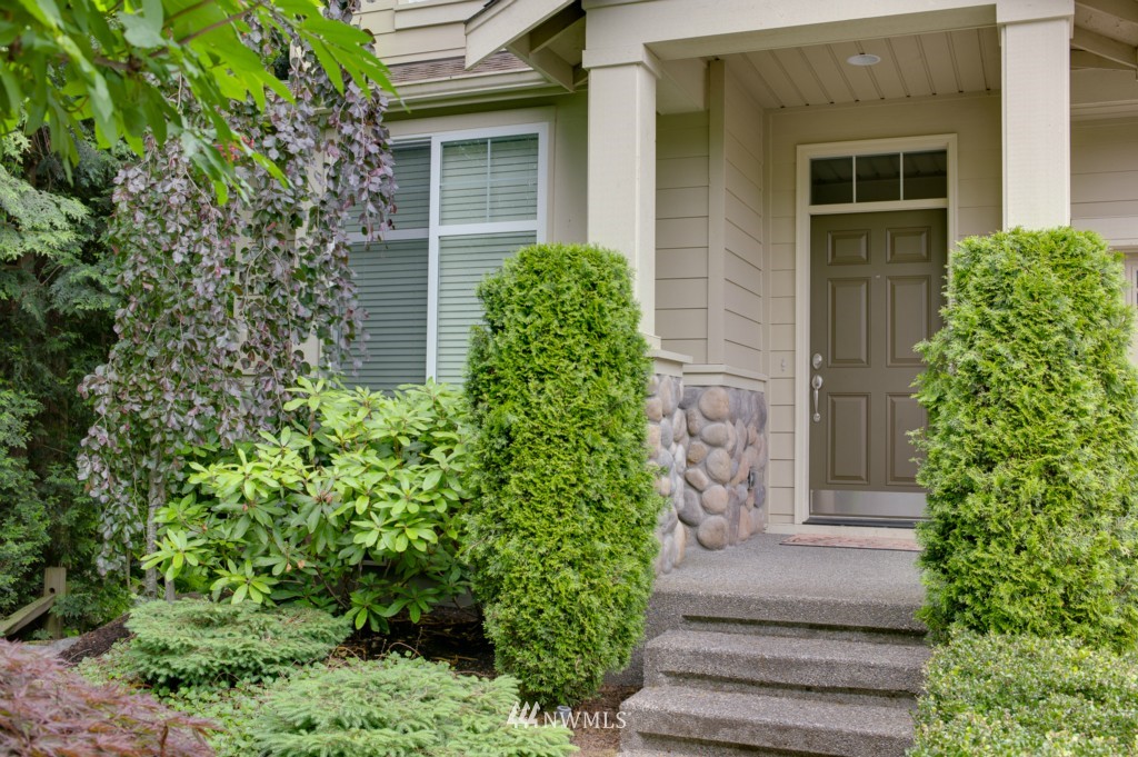 15926 36th Avenue Southeast Bothell, WA 98012 - Photo 3 of 25 Gallery Image 3