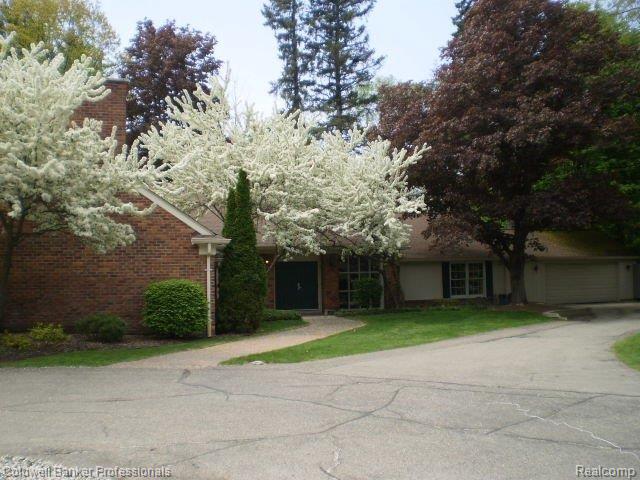 1365 Autumn Lane Rochester, MI 48306 - Photo 22 of 25 Club House.JPG
