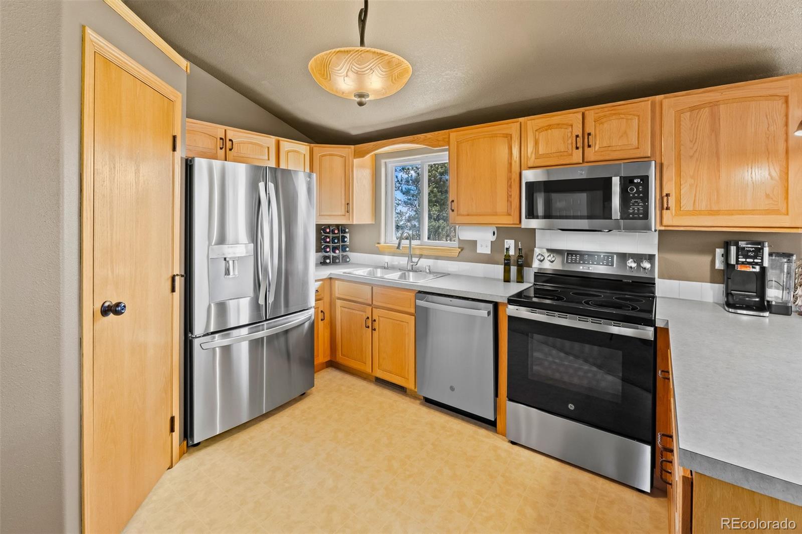 840 Wagon Wheel Road Hartsel, CO 80449 - Photo 15 of 39 Gallery Image 15