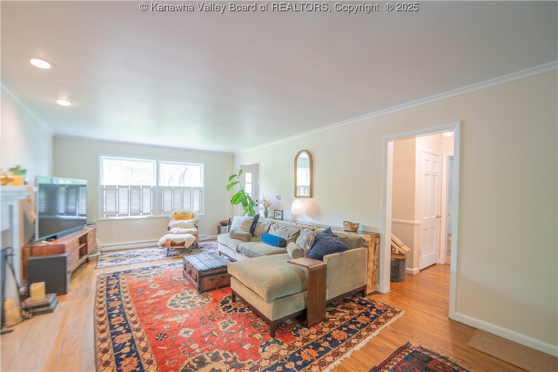 1418 Sweetbrier Road Charleston, WV 25314 - Photo 4 of 46 Gallery Image 4