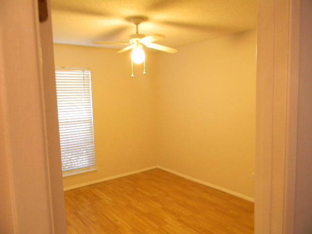2844 Old Mill Way Crestview, FL 32539 - Photo 14 of 49 a view of an empty room and window