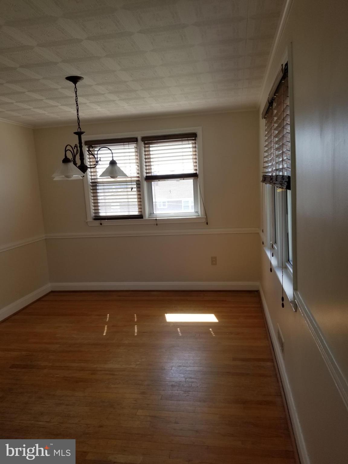 920 Courtney Road Baltimore, MD 21227 - Photo 7 of 21 Dining Room