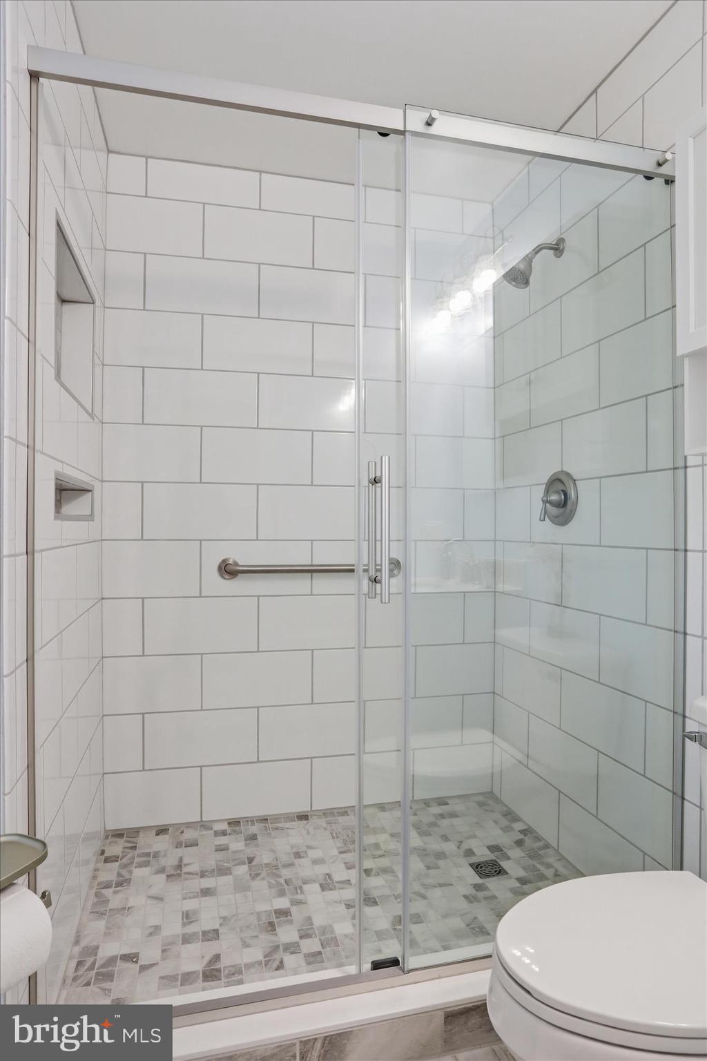 174 Open Field Lane Falling Waters, WV 25419 - Photo 23 of 61 Primary attached bath