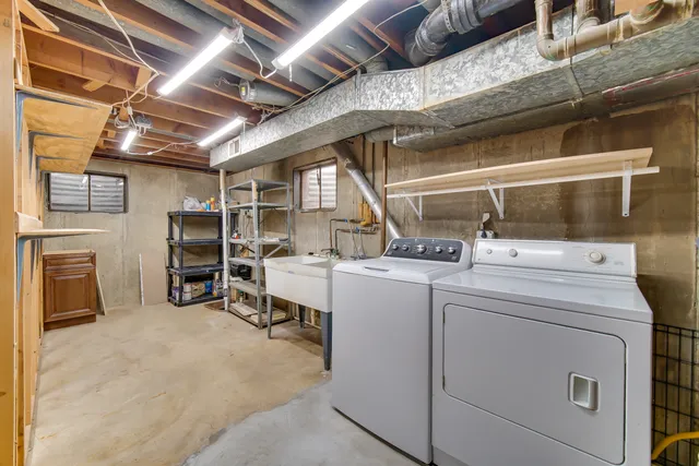 $2,950 | 879 East Holly Way, Palatine, IL 60074