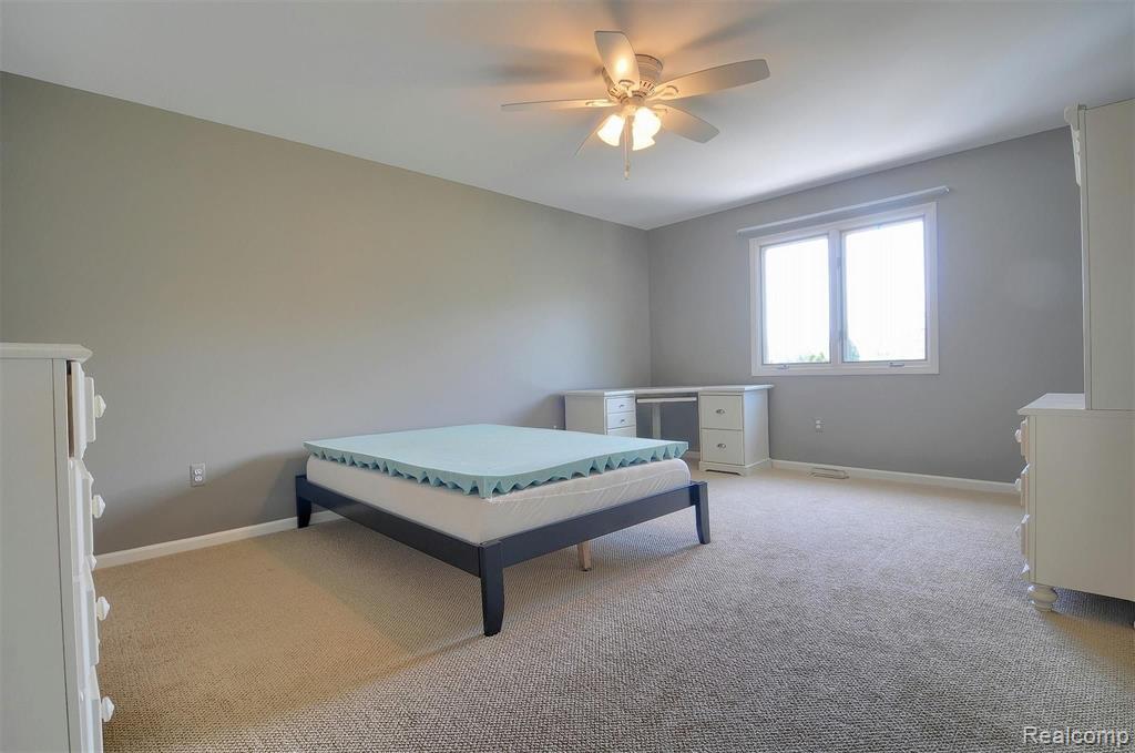 4049 Oak Tree Circle Rochester, MI 48306 - Photo 28 of 38