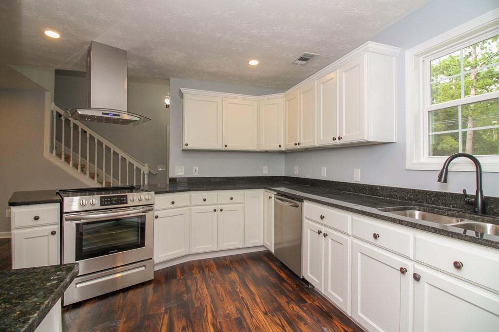 3644 Forrest Road Columbus, GA 31907 - Photo 5 of 23