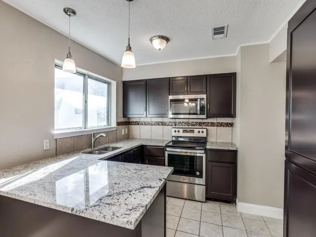 $1,700 | 301 Springwillow Road, Burleson, TX 76028