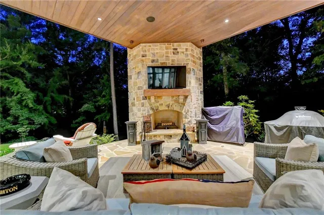 $4,750,000 | 962 Chattooga Trace, Suwanee, GA 30024