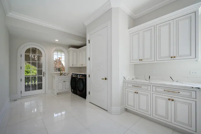 $5,695,000 | 6413 South County Line Road, Burr Ridge, IL 60527