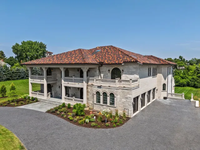 $5,695,000 | 6413 South County Line Road, Burr Ridge, IL 60527