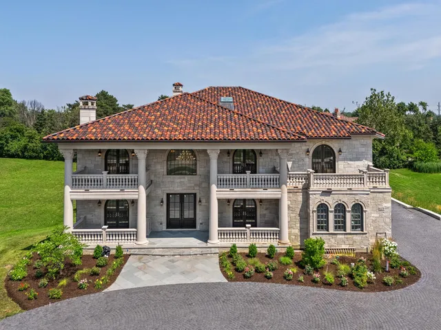 $5,695,000 | 6413 South County Line Road, Burr Ridge, IL 60527