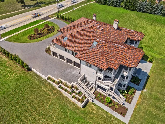$5,695,000 | 6413 South County Line Road, Burr Ridge, IL 60527