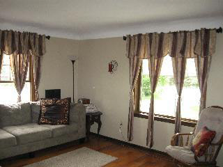 10401 Secor Road Temperance, MI 48182 - Photo 7 of 10 Neutral colors