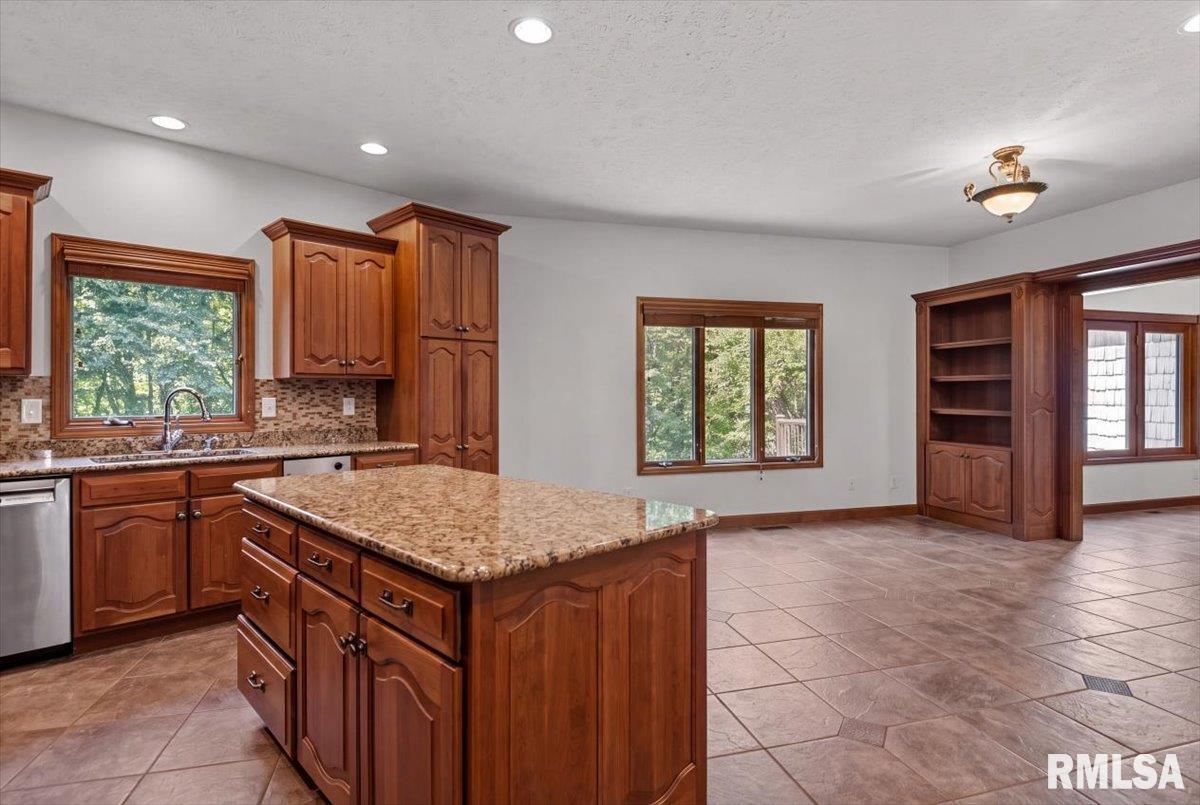 47 Woodland Trail Rochester, IL 62563 - Photo 19 of 81 Gallery Image 19
