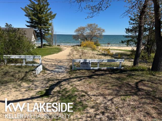 4631 Port Austin Road Caseville, MI 48725 - Photo 16 of 20