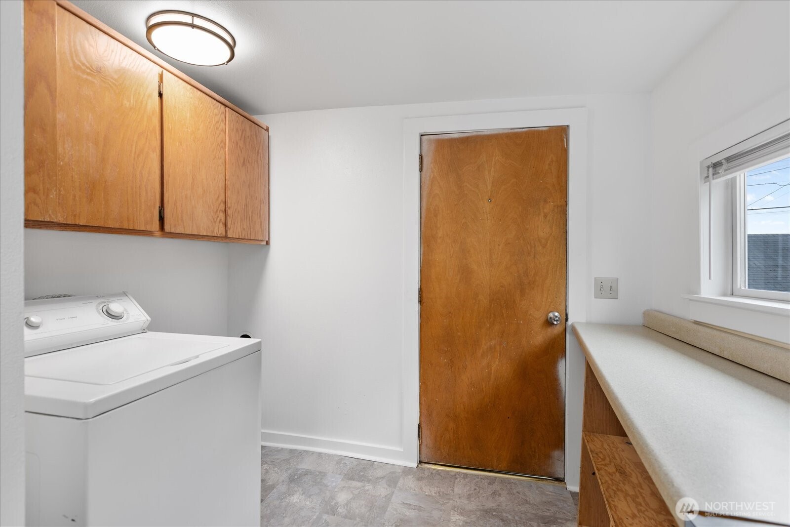2307 Rockefeller Avenue Everett, WA 98201 - Photo 8 of 28
