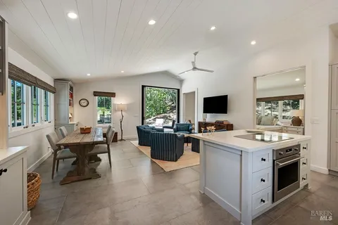 $4,495,000 | 5519 Dry Creek Road, Healdsburg, CA 95448