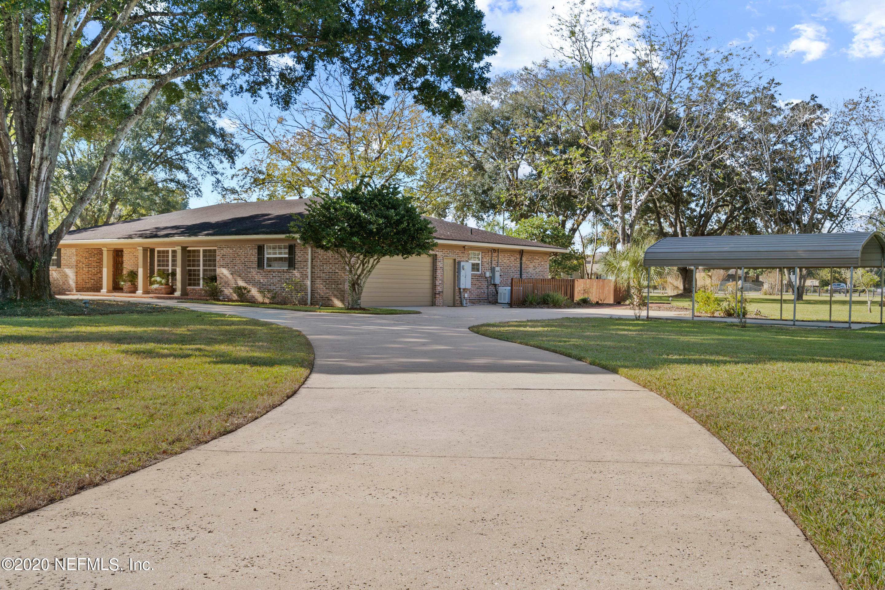 254 Holly Knowe Road Fleming Island, FL 32003 - Photo 4 of 44 circular drive