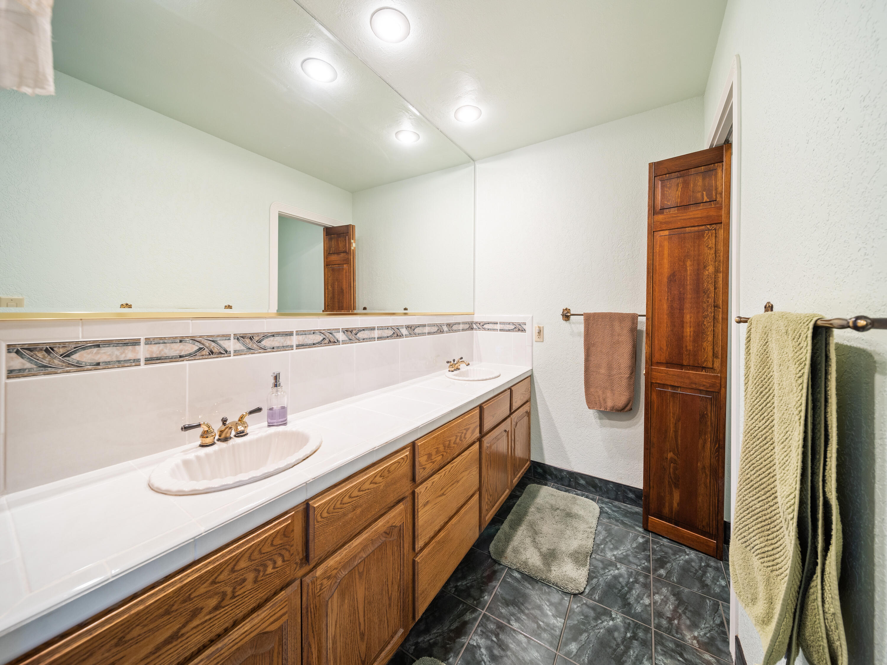 6645 Black Butte Road Shingletown, CA 96088 - Photo 12 of 33 Main Bath