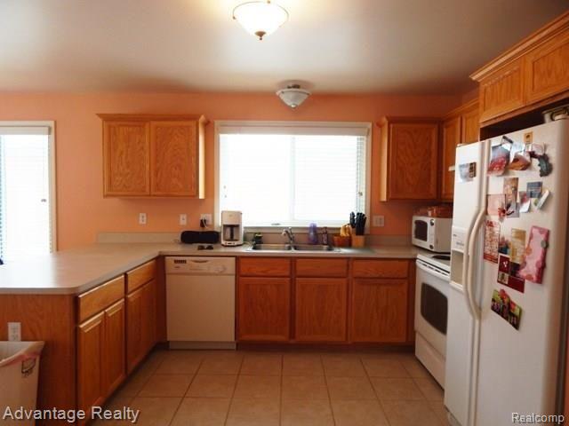 49356 Monte Road New Baltimore, MI 48047 - Photo 7 of 26 DSCN1051.jpg