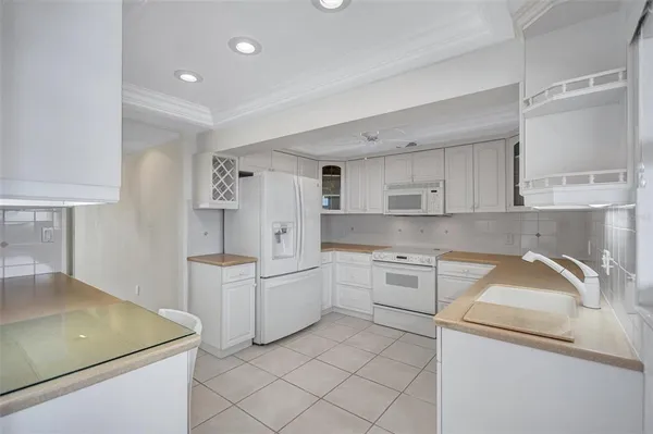 $2,450,000 | 6140 Midnight Pass Road, Unit 904, Sarasota, FL 34242