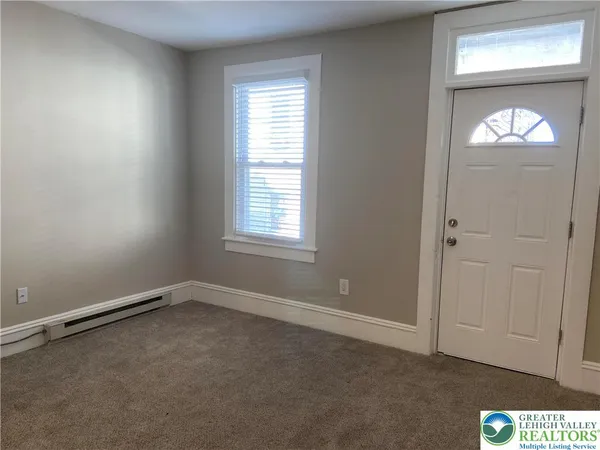 $1,800 | 810 Pine Street, Easton, PA 18042