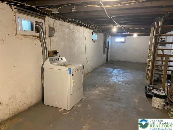 $1,800 | 810 Pine Street, Easton, PA 18042