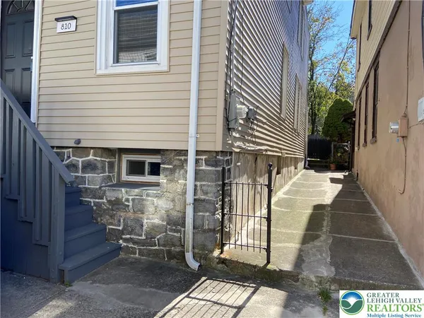 $1,800 | 810 Pine Street, Easton, PA 18042