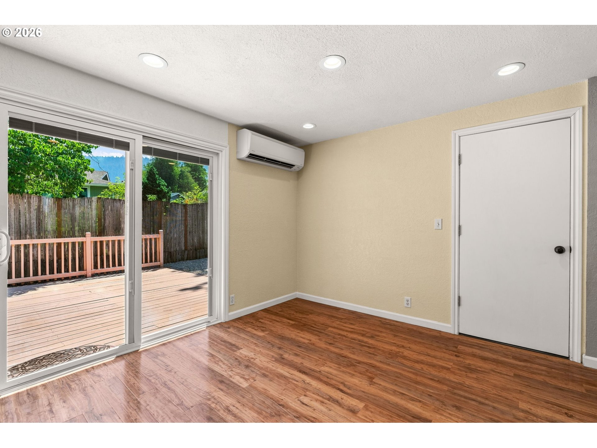 305 South 68th Place Springfield, OR 97478 - Photo 12 of 47 Gallery Image 12