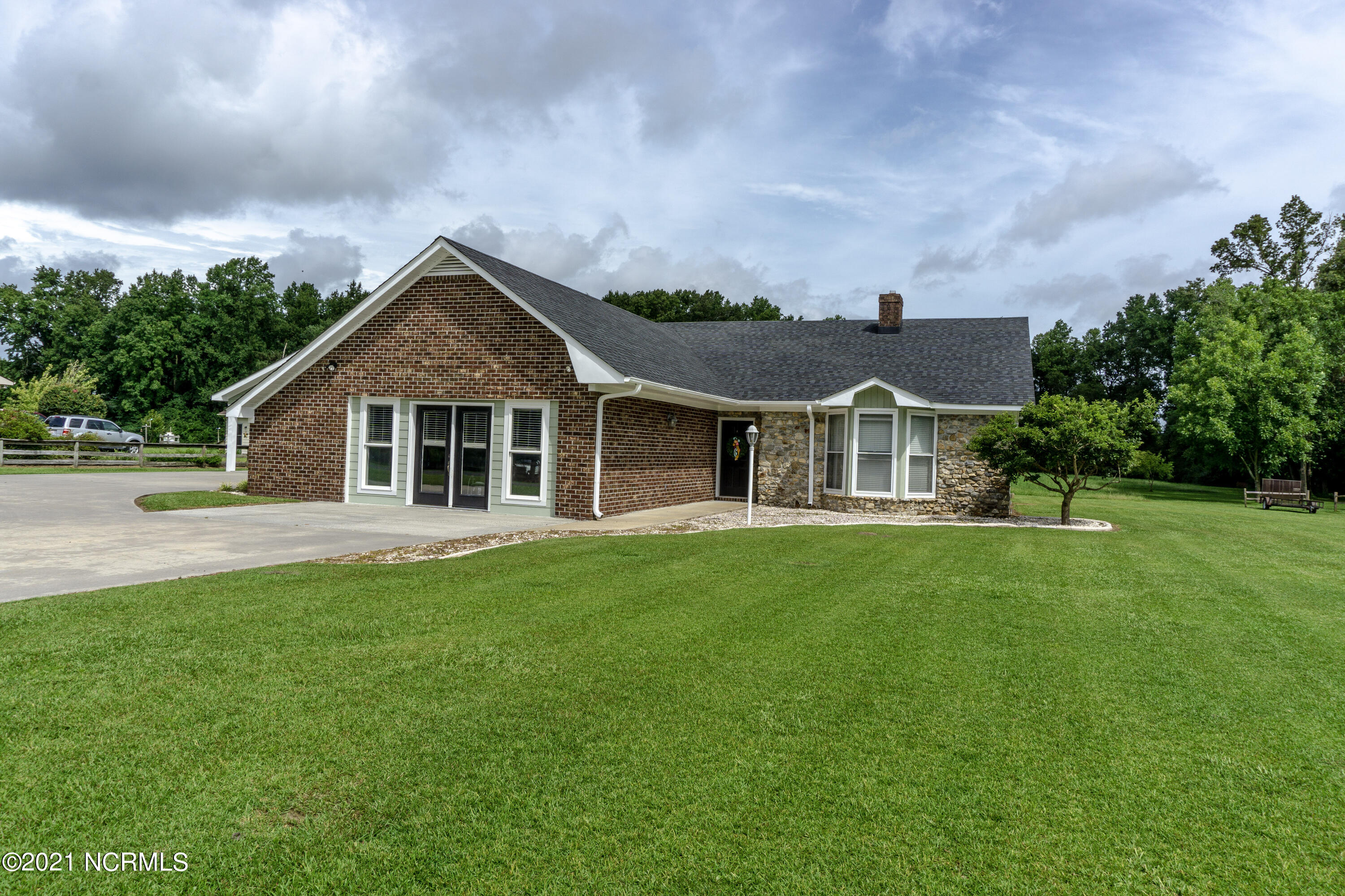 139 Quinn Store Road Beulaville, NC 28518 - Photo 1 of 44 3-DSC04608