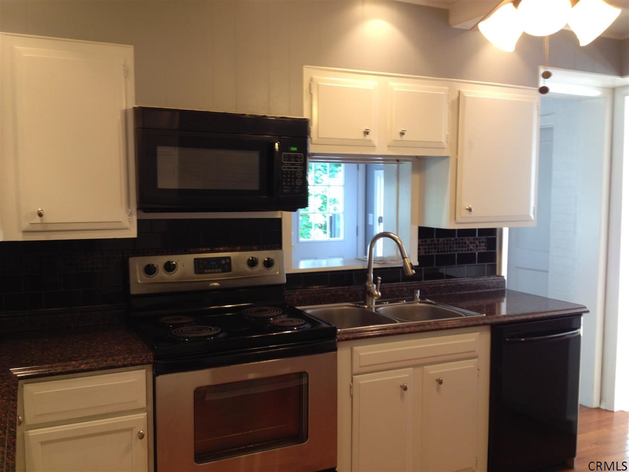 5 Northampton Road Amsterdam, NY 12010 - Photo 4 of 24 Photo 4