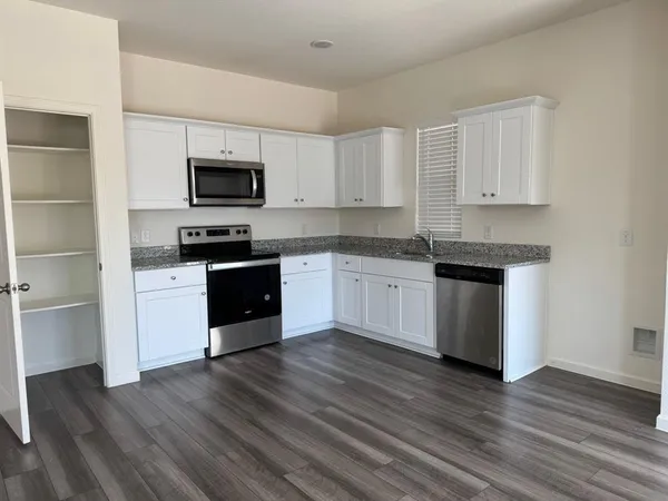 $2,325 | 1517 Escondido Drive, Fort Worth, TX 76052
