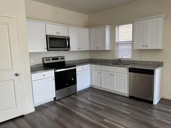 $2,325 | 1517 Escondido Drive, Fort Worth, TX 76052