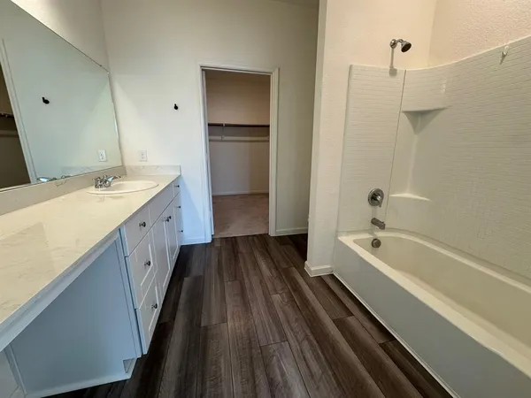 $2,325 | 1517 Escondido Drive, Fort Worth, TX 76052