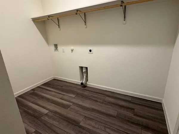 $2,325 | 1517 Escondido Drive, Fort Worth, TX 76052