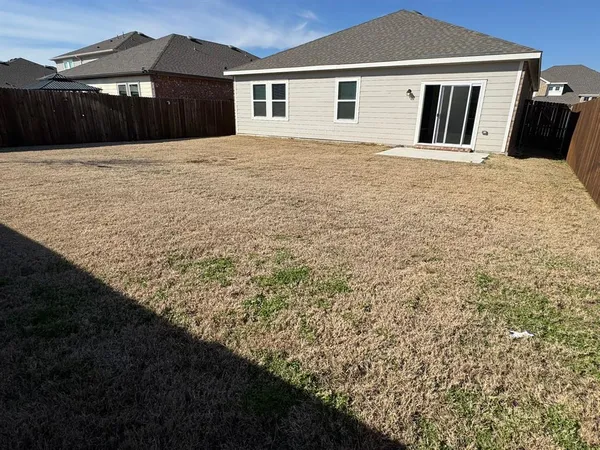 $2,325 | 1517 Escondido Drive, Fort Worth, TX 76052