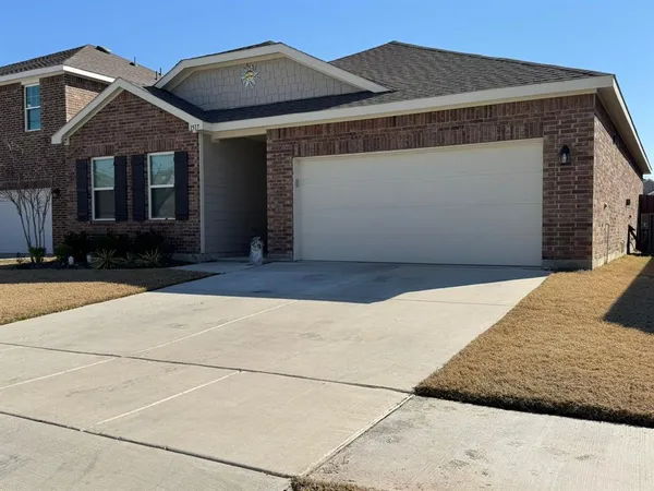 $2,325 | 1517 Escondido Drive, Fort Worth, TX 76052