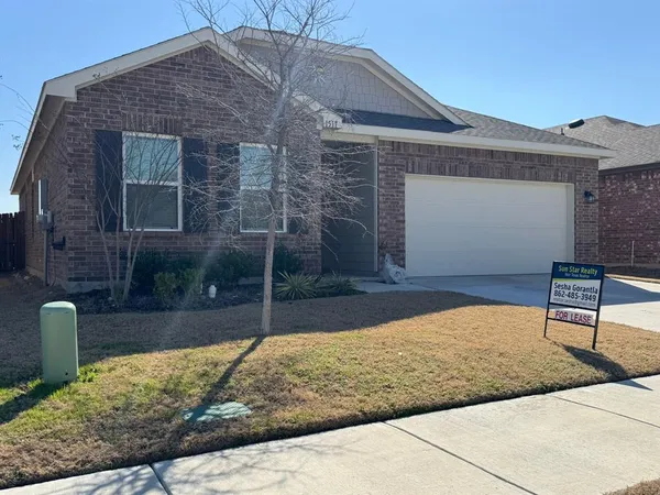 $2,325 | 1517 Escondido Drive, Fort Worth, TX 76052