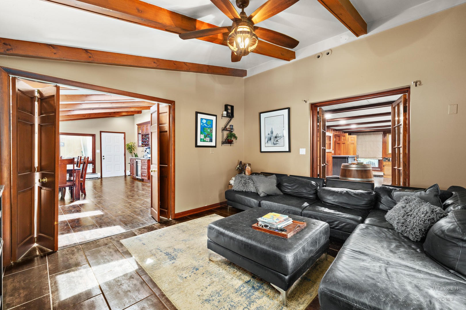99 Lee Road Northbrook, IL 60062 - Photo 28 of 57 a living room with furniture and a window