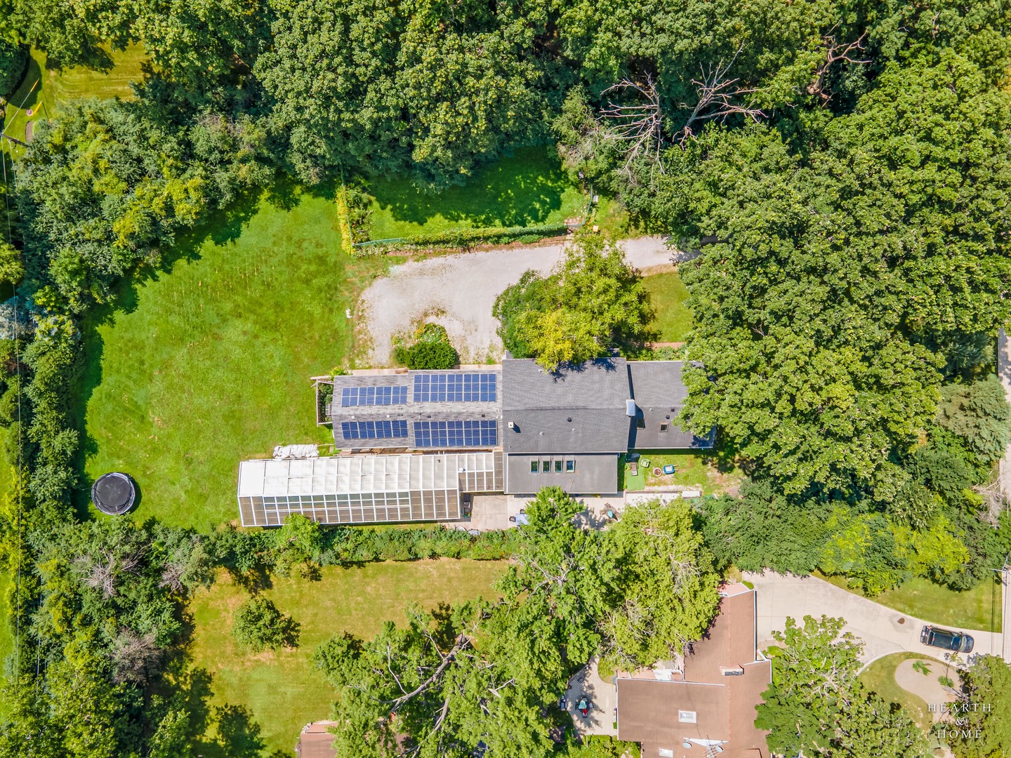 99 Lee Road Northbrook, IL 60062 - Photo 53 of 57 an aerial view of a house with a yard