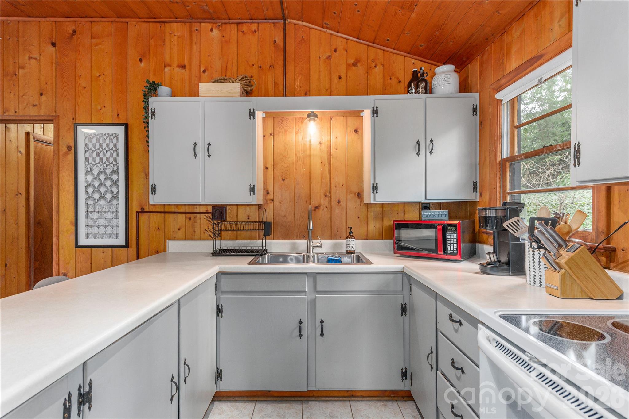147 Azalea Drive Maggie Valley, NC 28751 - Photo 11 of 24