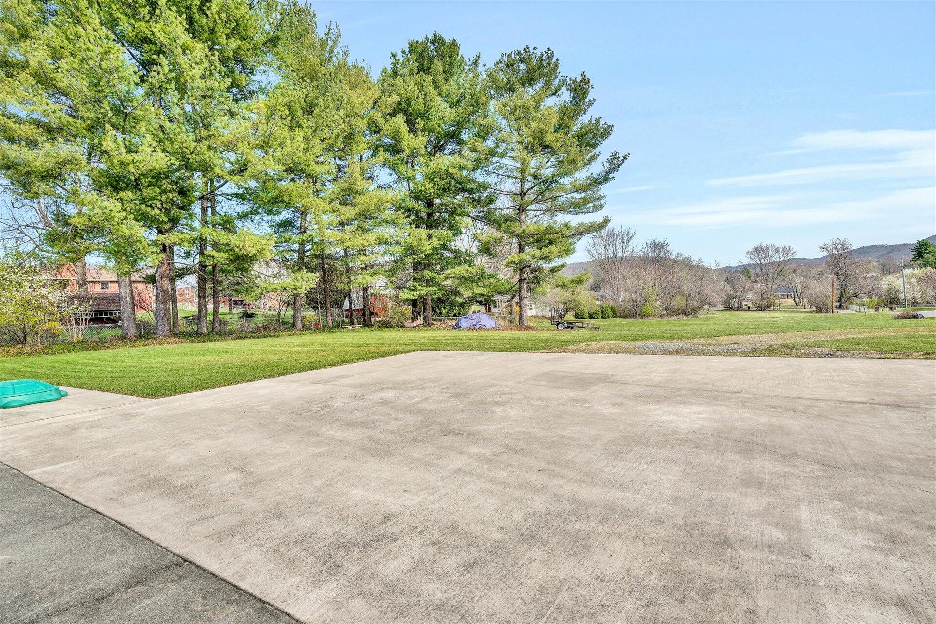 6540 Brookfield Road Roanoke, VA 24019 - Photo 54 of 66 54-032120220045