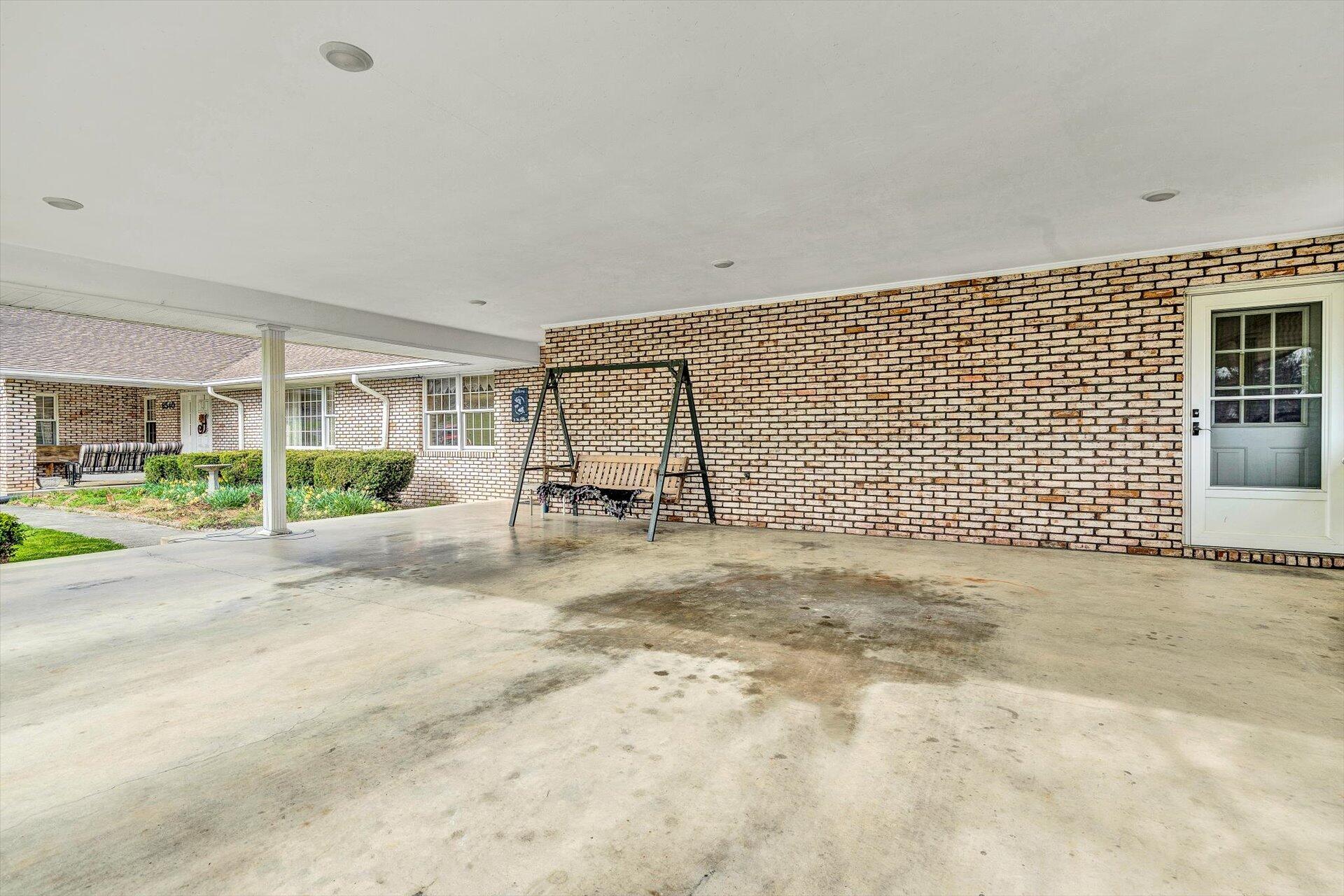 6540 Brookfield Road Roanoke, VA 24019 - Photo 7 of 66 07-032120220047