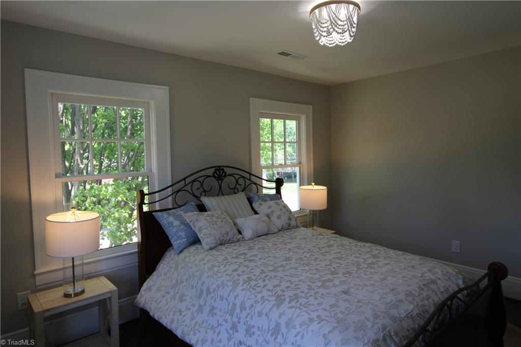 923 South Hawthorne Road Winston-Salem, NC 27103 - Photo 27 of 39