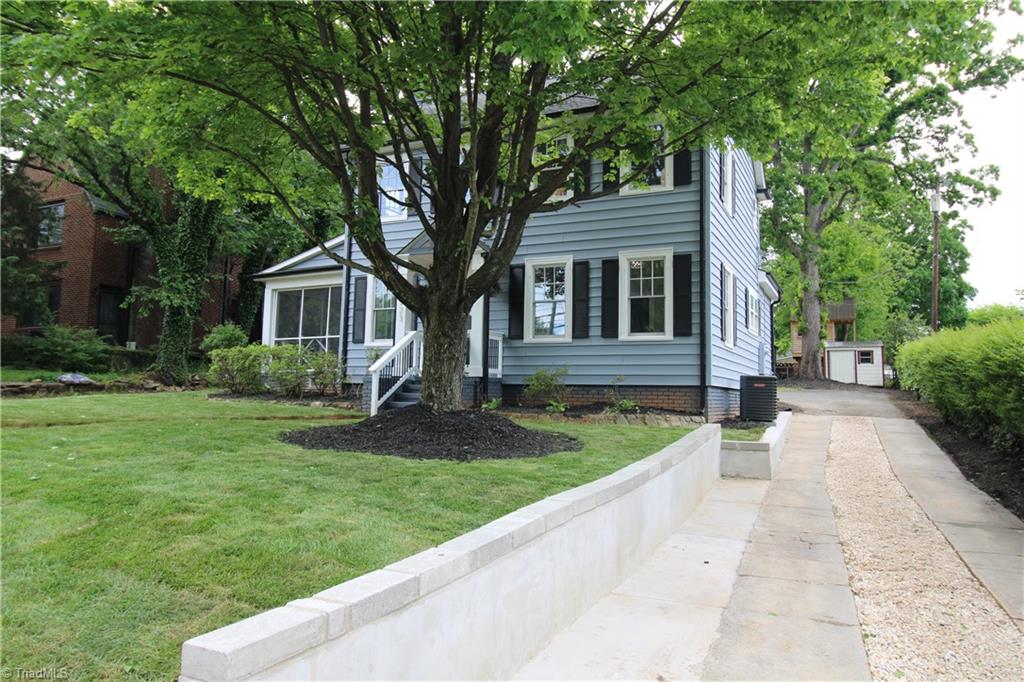 923 South Hawthorne Road Winston-Salem, NC 27103 - Photo 4 of 39