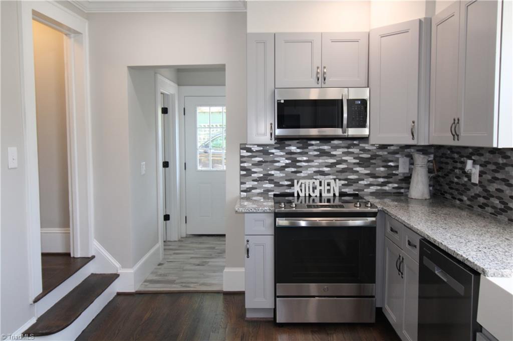 923 South Hawthorne Road Winston-Salem, NC 27103 - Photo 6 of 39