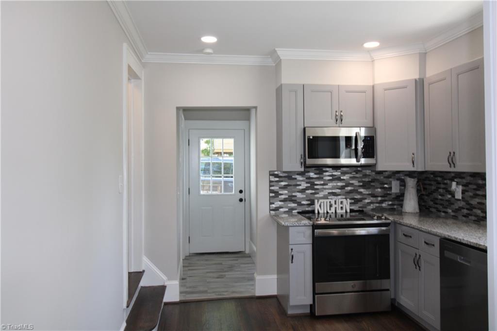 923 South Hawthorne Road Winston-Salem, NC 27103 - Photo 7 of 39