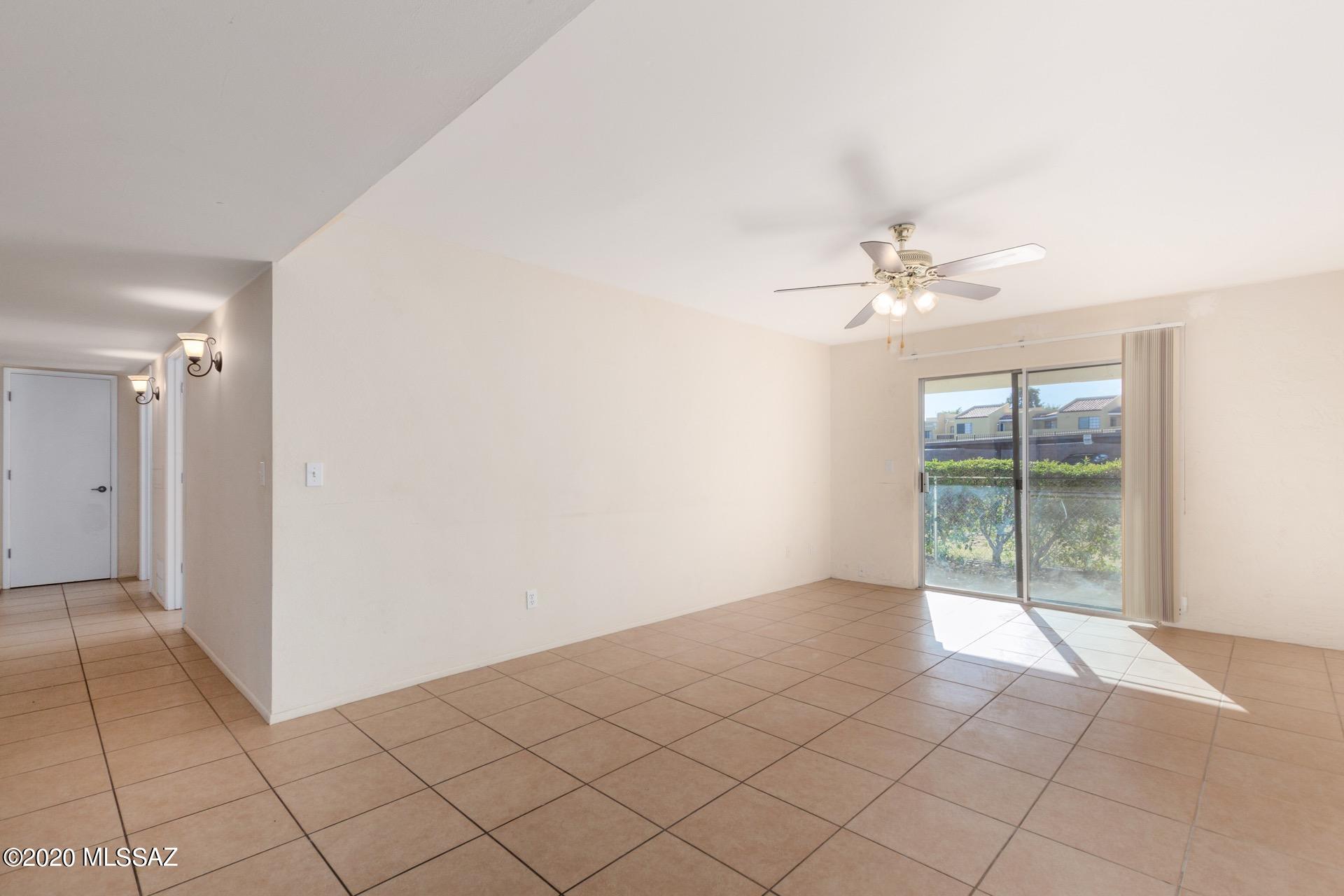 625 South Prudence Road, Unit 104 Tucson, AZ 85710 - Photo 4 of 25