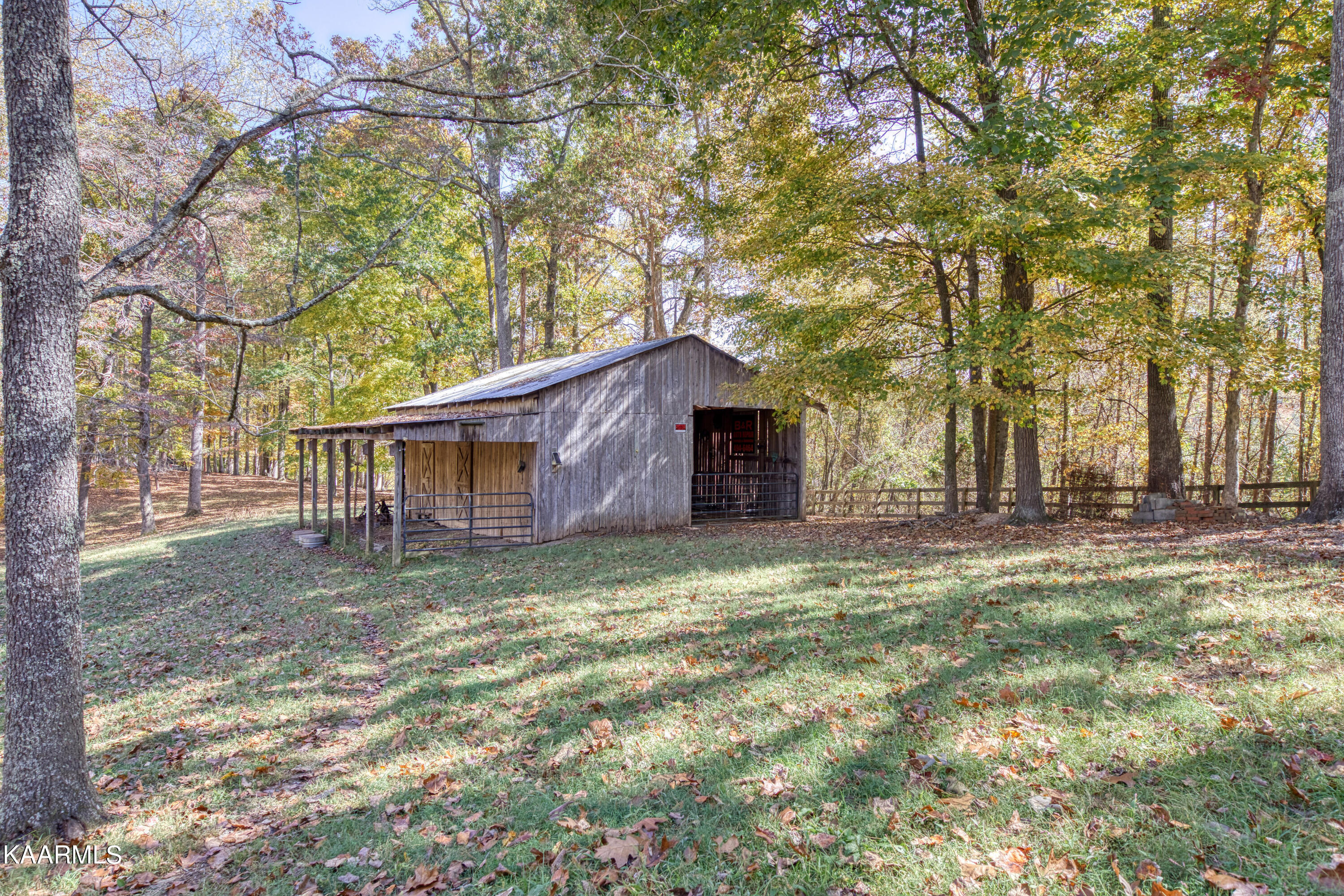 210 Bridges Road Heiskell, TN 37754 - Photo 37 of 59 030A0137_Batch